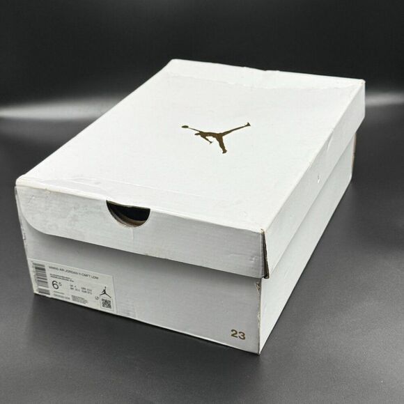 Wmns Air Jordan 11 CMFT Low 'Bred' - Picture 11 of 12